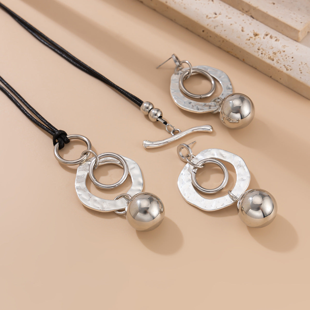 Ins Wind Circle CCB Leather Wax Thread Necklace Irregular Metallic Clavicle Chain Set - HAYUDY