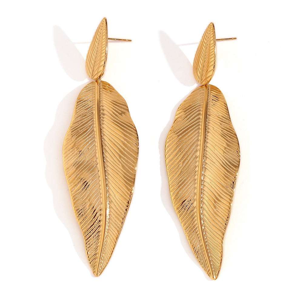 Gold spliced feather leaf earrings of different sizes - HAYUDY