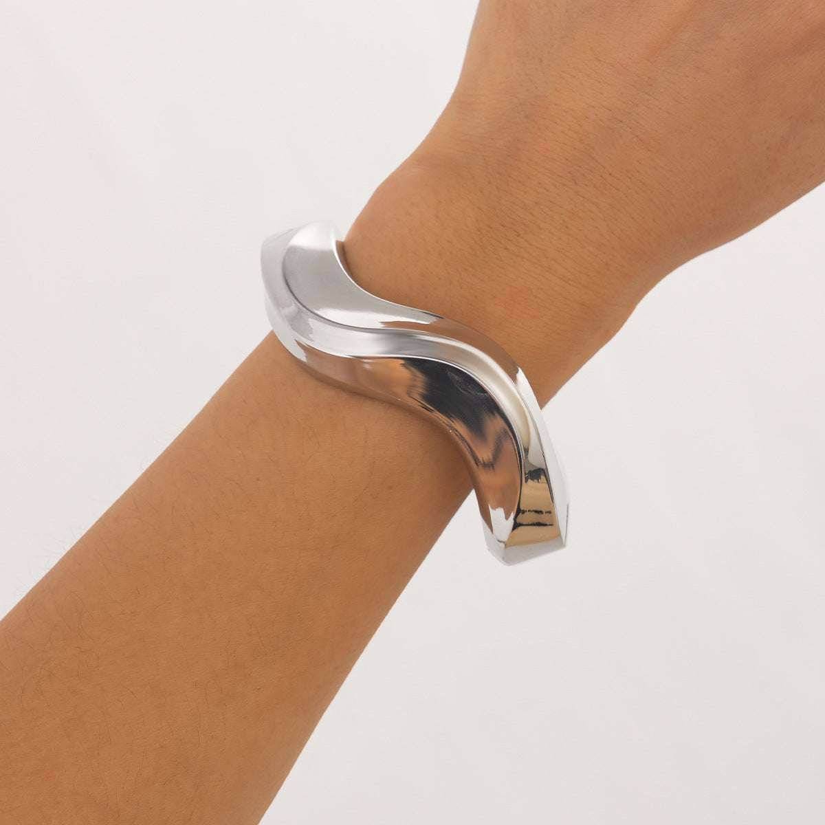 Irregular edged spring bracelet ins wind metallic folds Bracelet smooth surface - HAYUDY